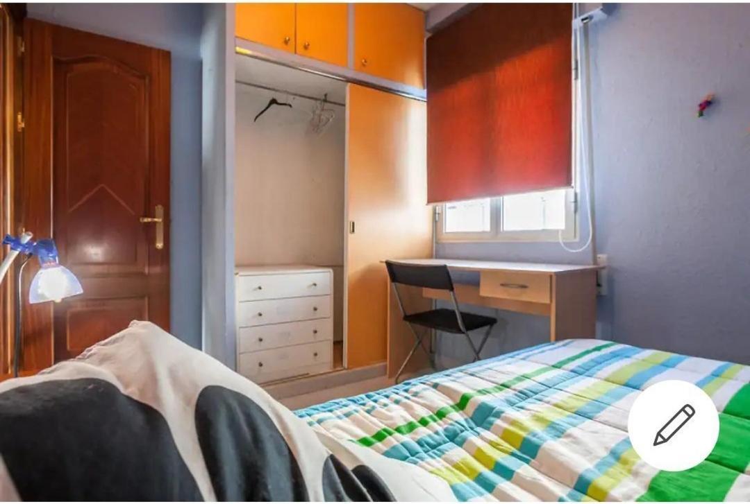 Piso Con Buena Red Wiffi Fibra Optica Alquiler De Habitaciones Sevilla Bagian luar foto