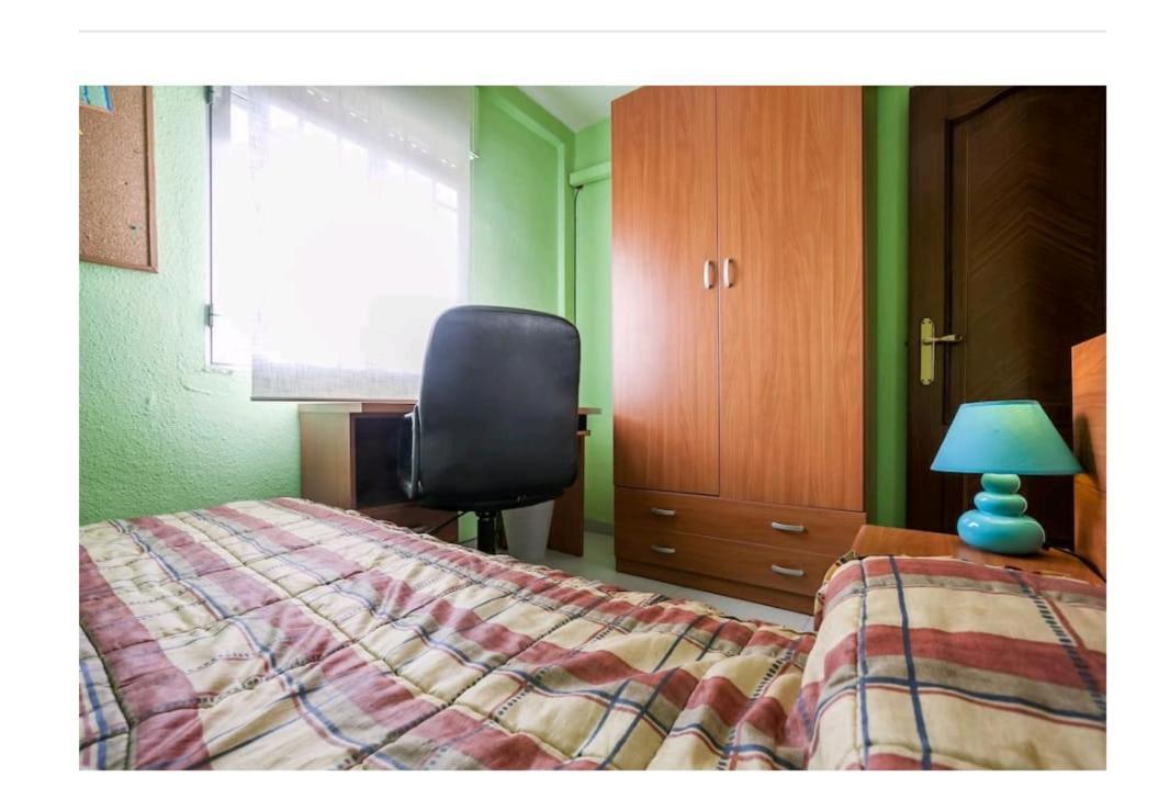 Piso Con Buena Red Wiffi Fibra Optica Alquiler De Habitaciones Sevilla Bagian luar foto