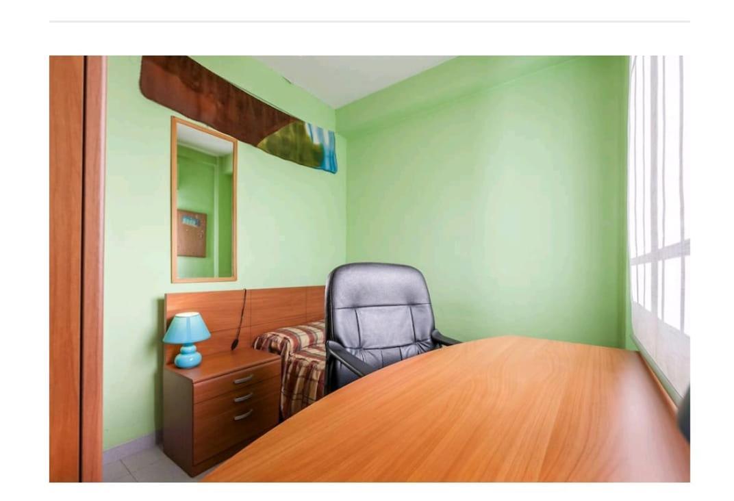 Piso Con Buena Red Wiffi Fibra Optica Alquiler De Habitaciones Sevilla Bagian luar foto